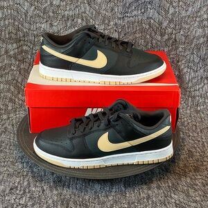 Nike Dunk Low Retro Sneakers Men's 9.5